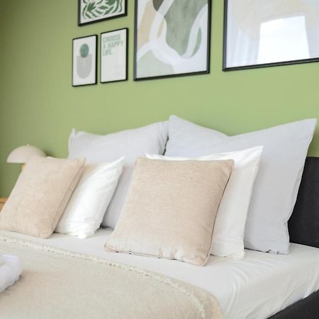 Bright 2Br - 8Th Floor, Balcony, Free Parking - By Gravity Prague Apartment Екстериор снимка