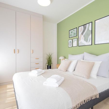 Bright 2Br - 8Th Floor, Balcony, Free Parking - By Gravity Prague Apartment Екстериор снимка