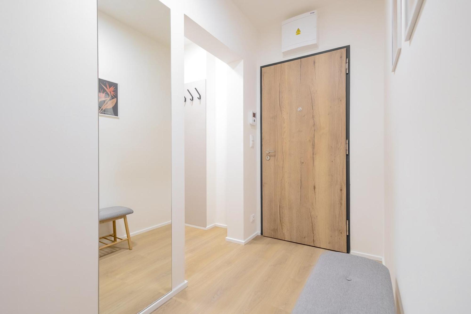 Bright 2Br - 8Th Floor, Balcony, Free Parking - By Gravity Prague Apartment Екстериор снимка