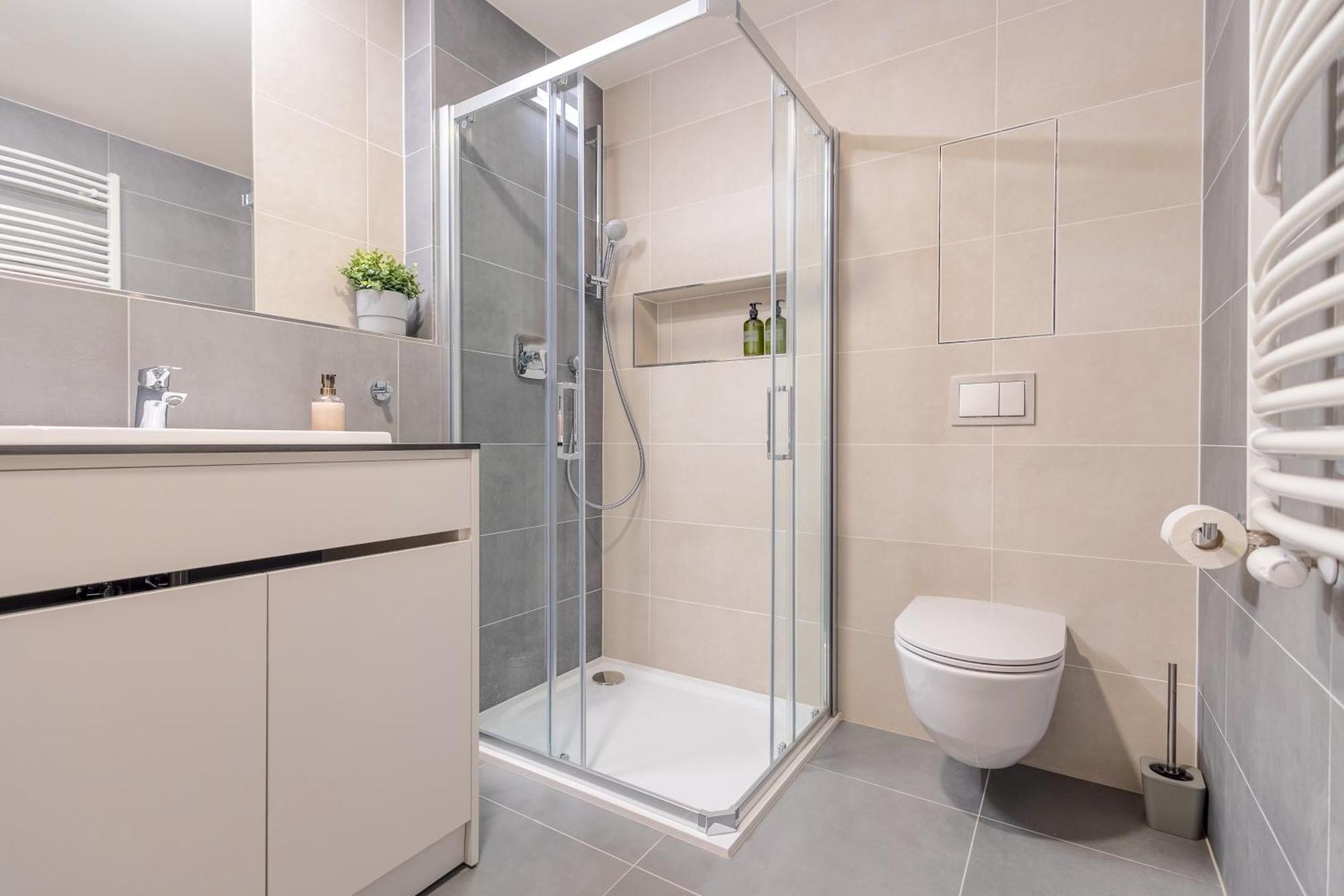 Bright 2Br - 8Th Floor, Balcony, Free Parking - By Gravity Prague Apartment Екстериор снимка