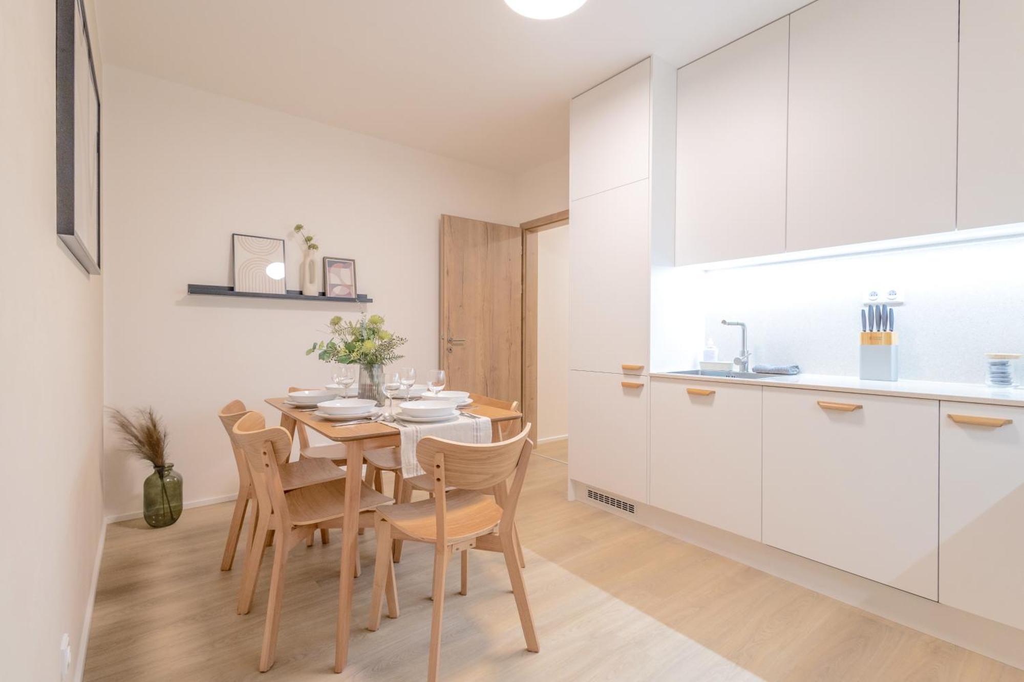 Bright 2Br - 8Th Floor, Balcony, Free Parking - By Gravity Prague Apartment Екстериор снимка