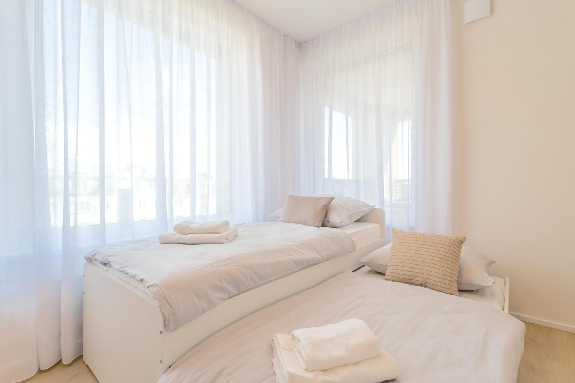 Bright 2Br - 8Th Floor, Balcony, Free Parking - By Gravity Prague Apartment Екстериор снимка