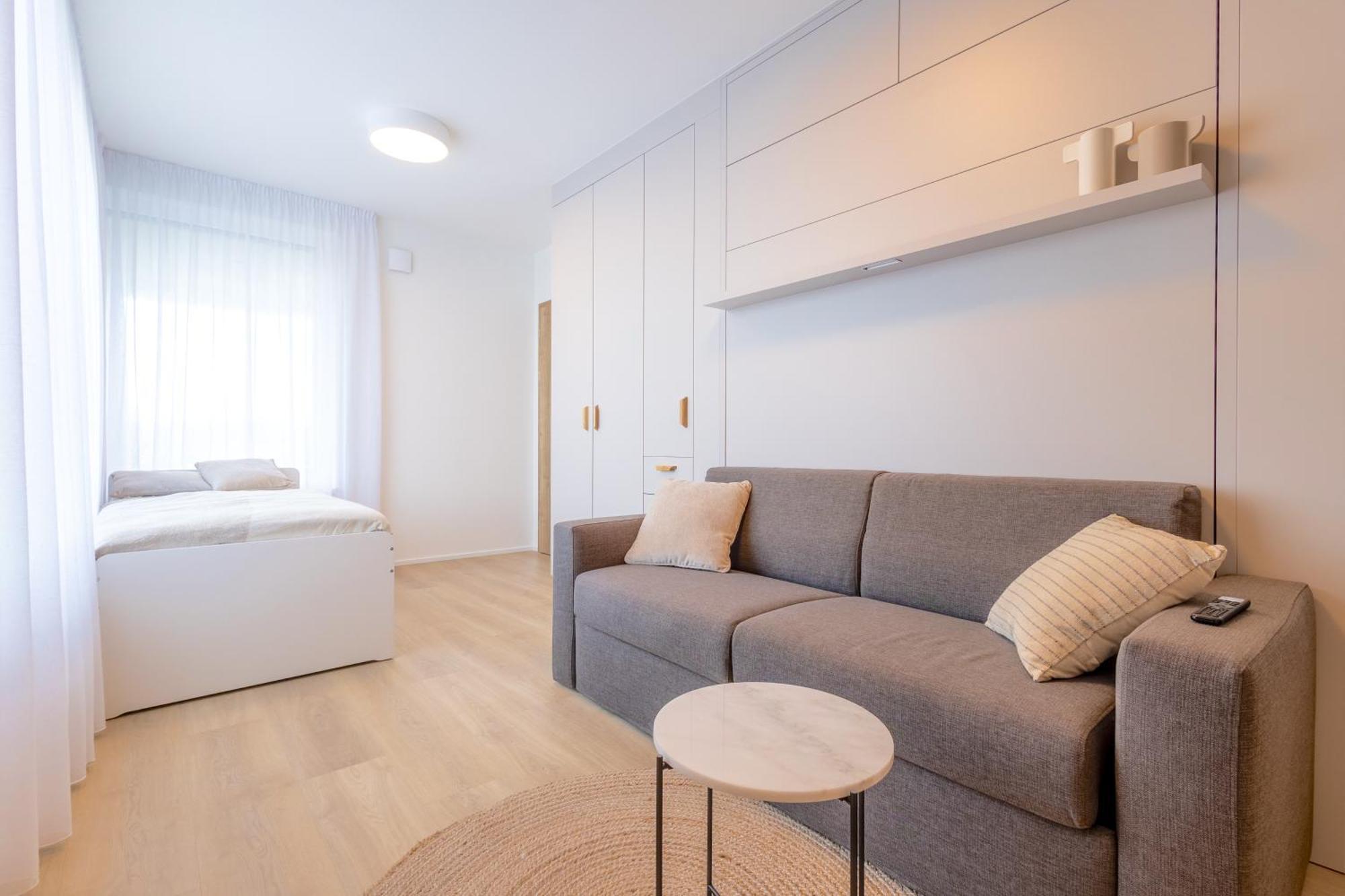 Bright 2Br - 8Th Floor, Balcony, Free Parking - By Gravity Prague Apartment Екстериор снимка