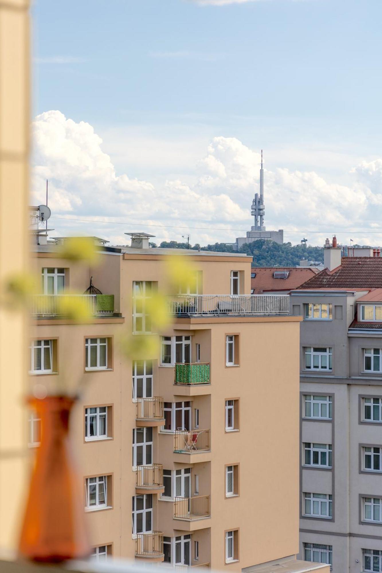 Bright 2Br - 8Th Floor, Balcony, Free Parking - By Gravity Prague Apartment Екстериор снимка