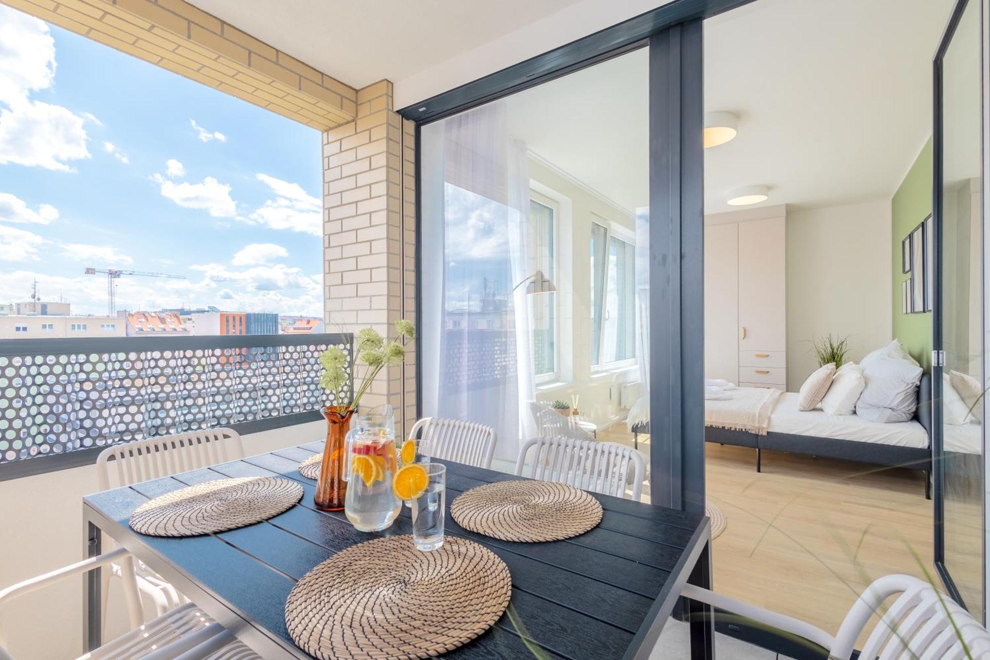 Bright 2Br - 8Th Floor, Balcony, Free Parking - By Gravity Prague Apartment Екстериор снимка