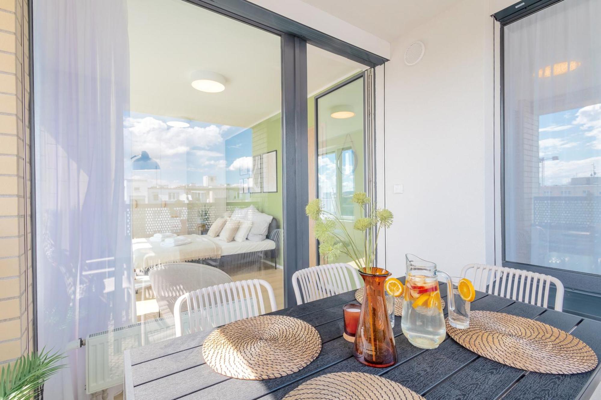 Bright 2Br - 8Th Floor, Balcony, Free Parking - By Gravity Prague Apartment Екстериор снимка