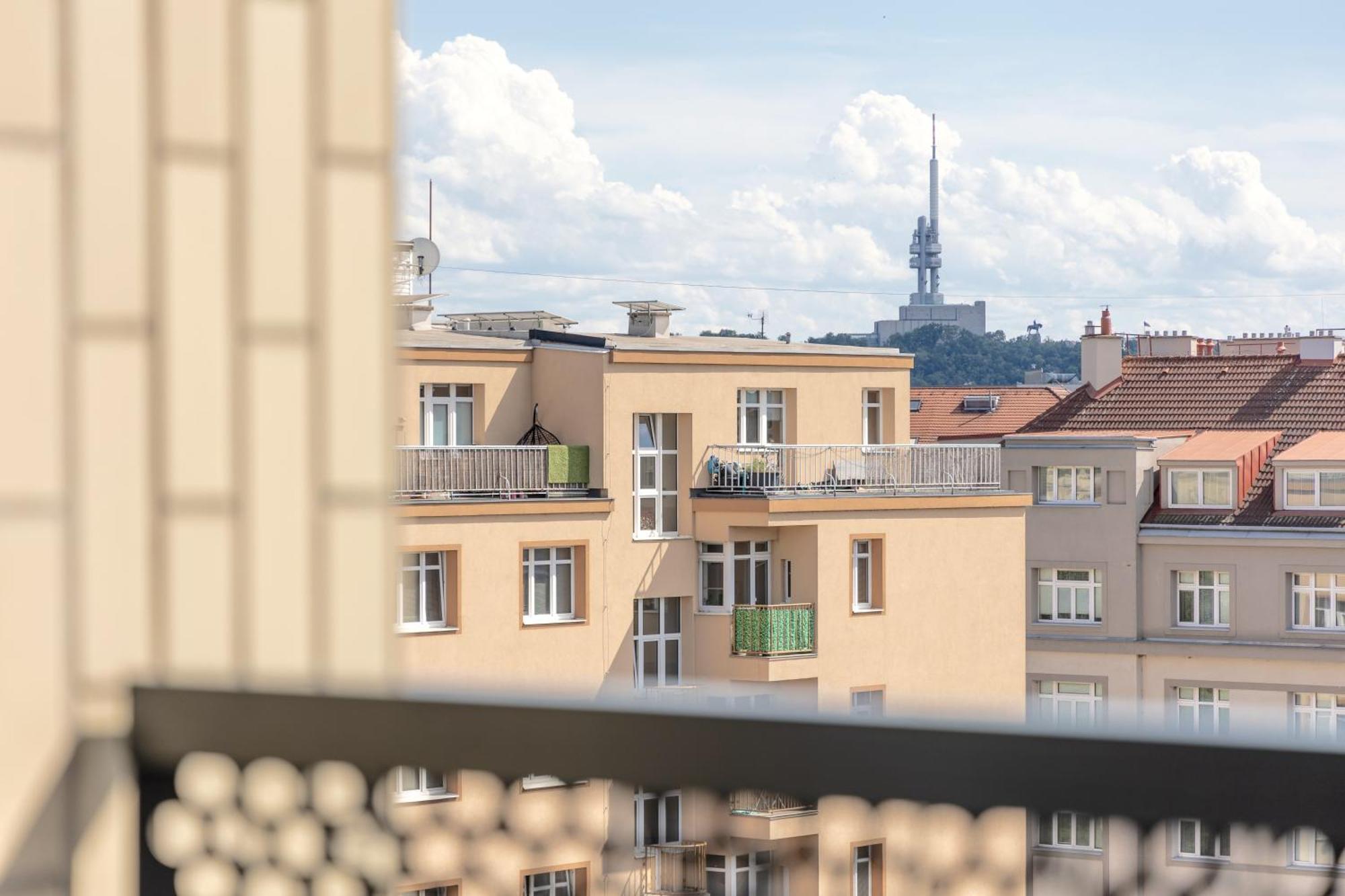 Bright 2Br - 8Th Floor, Balcony, Free Parking - By Gravity Prague Apartment Екстериор снимка